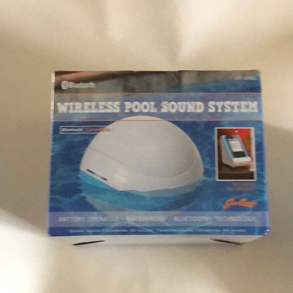 Wireless pool sound system